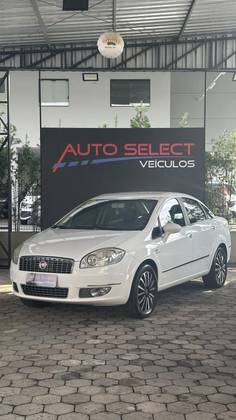 FIAT LINEA 1.8 ESSENCE 16V FLEX 4P MANUAL FIAT LINEA 1.8 ESSENCE 16V FLEX 4P MANUAL